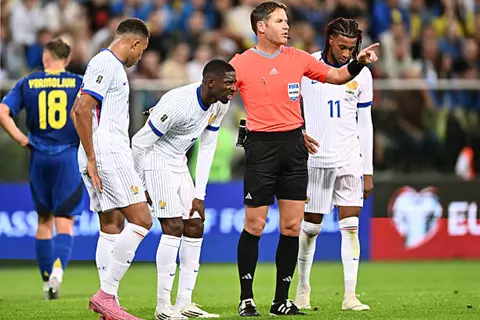 ظهور أول وديمبيلي يقود الغائبين.. قائمة فرنسا في معسكر أكتوبر 